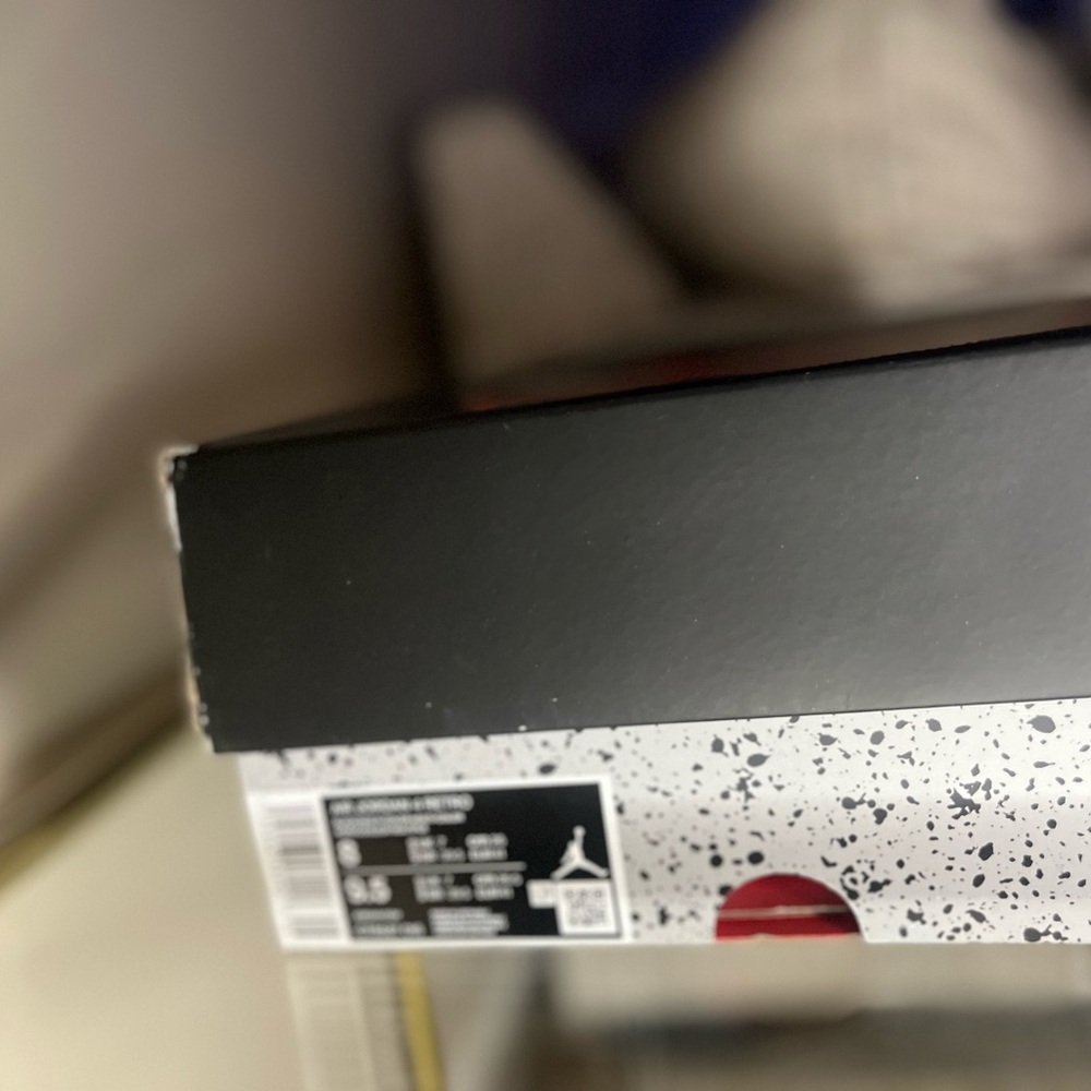 2022 Air Jordan 4 Retro Red Thunder
